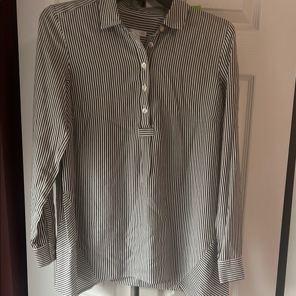 J. Jill women's Black and White Striped Button popover rayon blouse